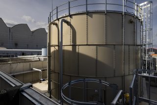 Réservoir de carburant liquide de la centrale de réserve de Birr AG. La Confédération a interrompu l'appel d'offres pour de nouvelles centrales de réserve en raison de prix proposés trop élevés proposés (archives). KEYSTONE/MICHAEL BUHOLZER